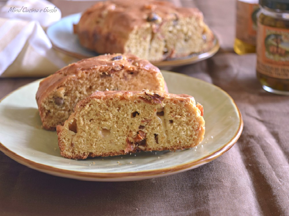 Brioche salata ai pomodori secchi olive e formaggio - Mind Cucina e Gusto