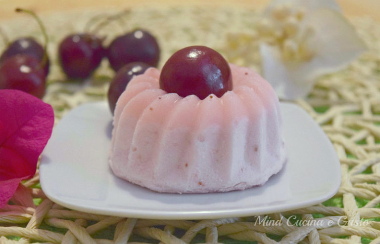 Semifreddo monoporzione alle ciliegie - Mind Cucina e Gusto