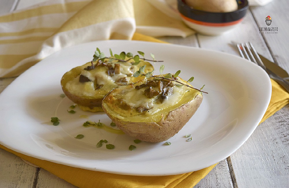 Patate farcite con funghi e fontina