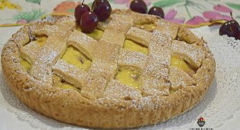 Crostata con ciliegie e crema di ricotta